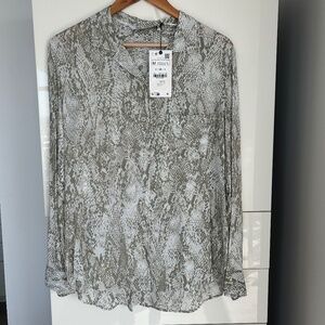 NWT 100% Viscose Animal Print